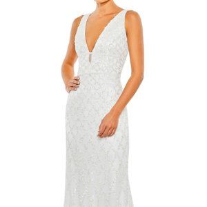 MAC DUGGAL SEQUINED PLUNGE NECK SLEEVELESS COLUMN WHITE GOWN sz 2